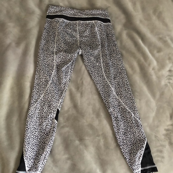 Lululemon - Picture 2 of 2